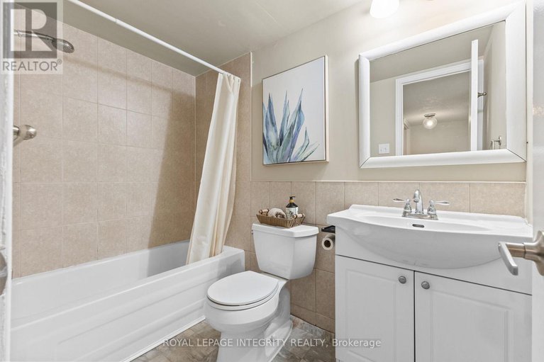 28535502/316-woodfield-drive/tanglewood/ottawa/ontario/K2G3W9_21