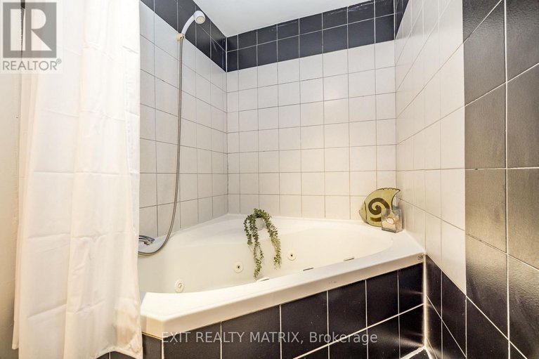 28643711/968-meadowlands-drive/carleton-heights/ottawa/ontario/K2C0K3_22