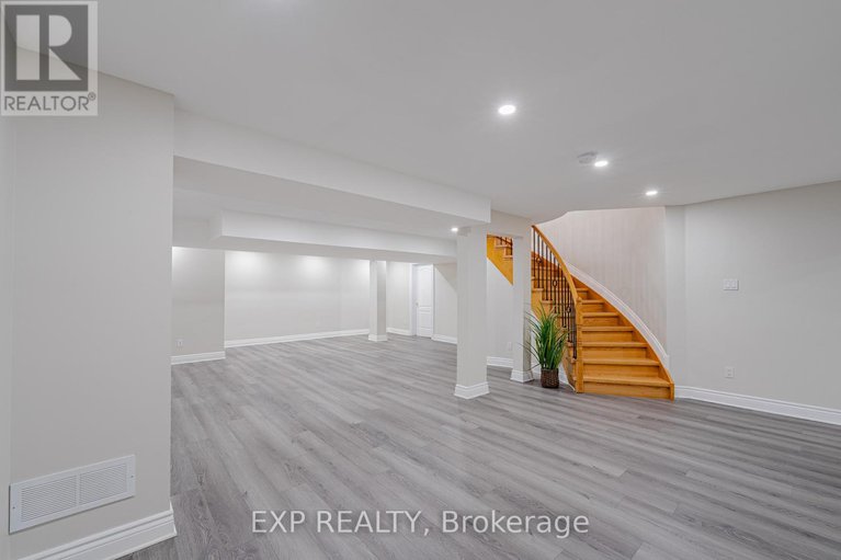 29139967/11-wellsmere-court/rideau-heightsrideau-river/ottawa/ontario/K2E8C2_47