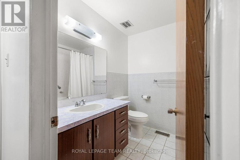 28997757/1665-fisher-avenue/carleton-heights/ottawa/ontario/K2C1X9_15
