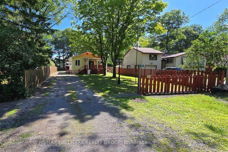28635855/266-baldwin-street/constance-bay/ottawa/ontario/K0A3M0_50