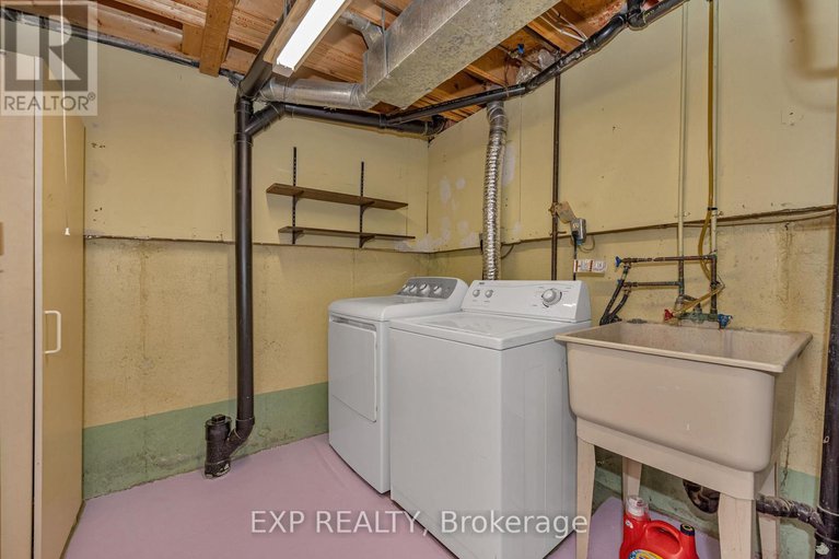 28480509/29-gowrie-drive/glencairnhazeldean/ottawa/ontario/K2L2T5_41