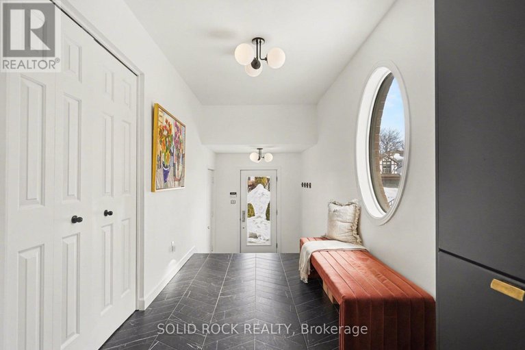 29444283/51-pemberton-crescent/manordale/ottawa/ontario/K2G4Y9_8