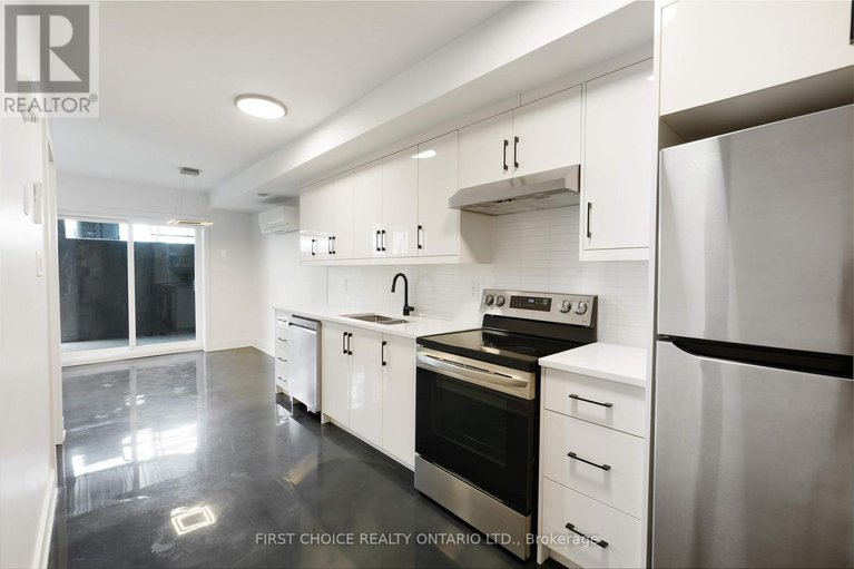 29428404/269-queen-mary-street/overbrookcastle-heights/ottawa/ontario/K1K1X1_31