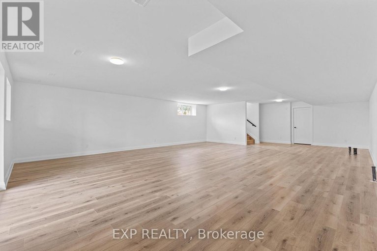 29043769/6819-notre-dame-street/chateauneuf/ottawa/ontario/K1C1H4_31