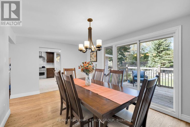 28989053/118-queensline-drive/bruce-farmgraham-parkqualicumbellands/ottawa/ontario/K2H7J5_11