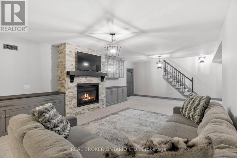 29375291/525-tullamore-street/riverside-south/ottawa/ontario/K1X0A2_37