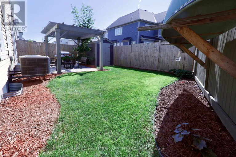 29406515/403-brigatine-avenue/stittsville-north/ottawa/ontario/K2S0P7_9