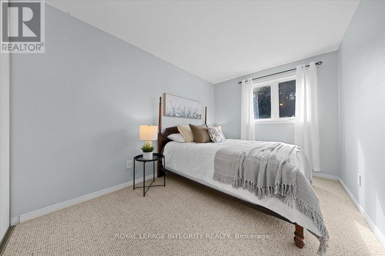 28813112/3759-autumnwood-street/emerald-woodssawmill-creek/ottawa/ontario/K1T2G7_29