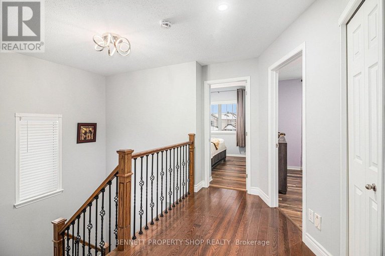 29282327/1067-rocky-harbour-crescent/riverside-southgloucester-glen/ottawa/ontario/K1V1V3_21