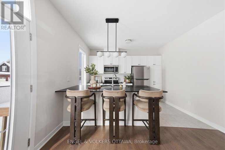 29396666/302-canadensis-lane/half-moon-bay/ottawa/ontario/K2J6X8_8