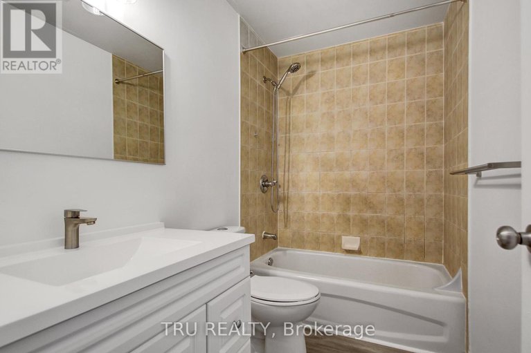 28416739/133-kinross-private/morgans-grantsouth-march/ottawa/ontario/K2K3P9_26