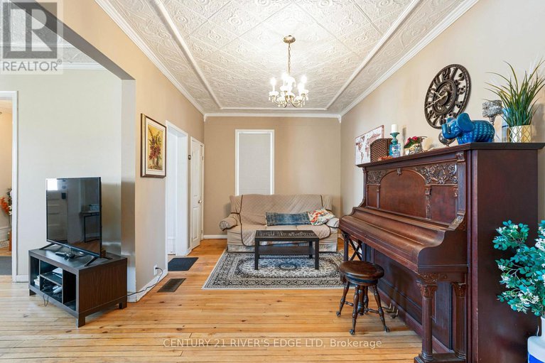 28657230/453-may-street/winchester/north-dundas/ontario/K0C2K0_7