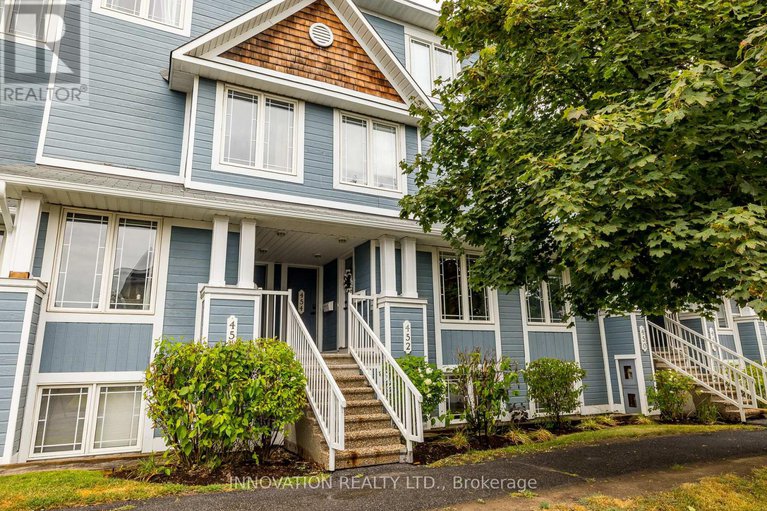 28790023/452-hillsboro-private/emerald-meadowstrailwest/ottawa/ontario/K2M3A7_1