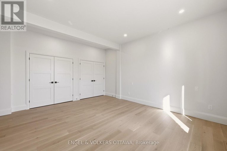 29649230/35-mackay-street/new-edinburgh/ottawa/ontario/K1M2B2_33