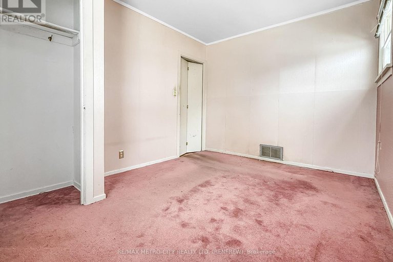 29385767/160-francis-street/renfrew/renfrew/ontario/K7V1C4_8