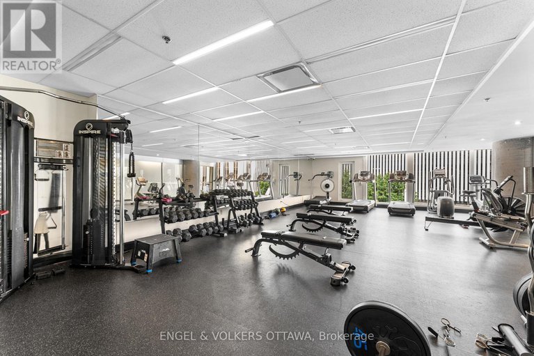 29310406/1104-40-nepean-street/ottawa-centre/ottawa/ontario/K2P0X5_17