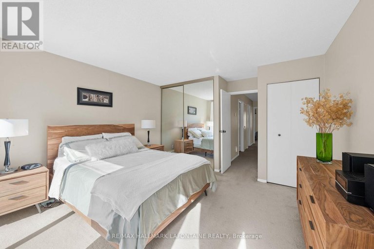 28881417/12-crispin-private/manor-park/ottawa/ontario/K1K2T8_21