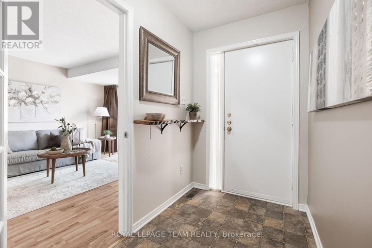 28596547/1473-bryson-lane/sawmill-creektimbermill/ottawa/ontario/K1T2T7_5