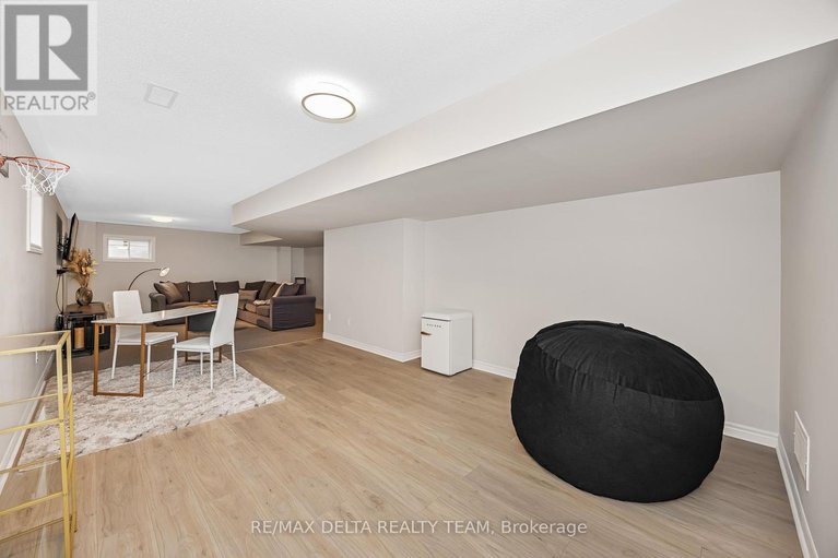 29635219/748-vennecy-terrace/orleans-village/ottawa/ontario/K1W1H2_36