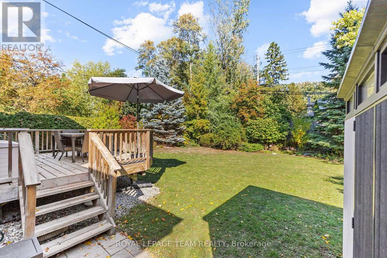 28964943/937-kingsmere-avenue/mckellar-heightsglabar-park/ottawa/ontario/K2A3K2_27