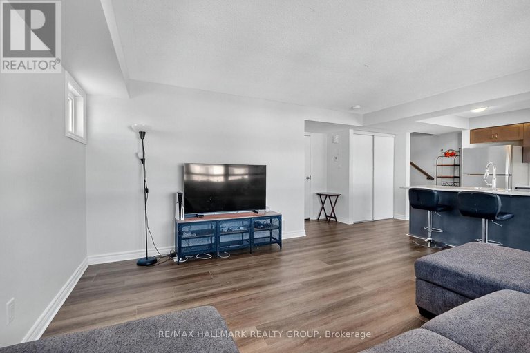 29080802/22-235-infusion-private/strandherd/ottawa/ontario/K2J5X2_6