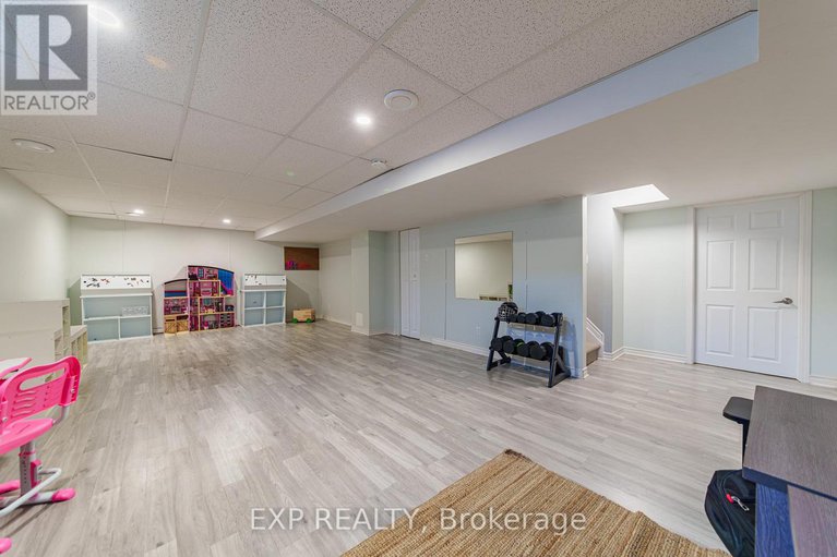 29429182/601-rosehill-avenue/stittsville-north/ottawa/ontario/K2S0K3_33