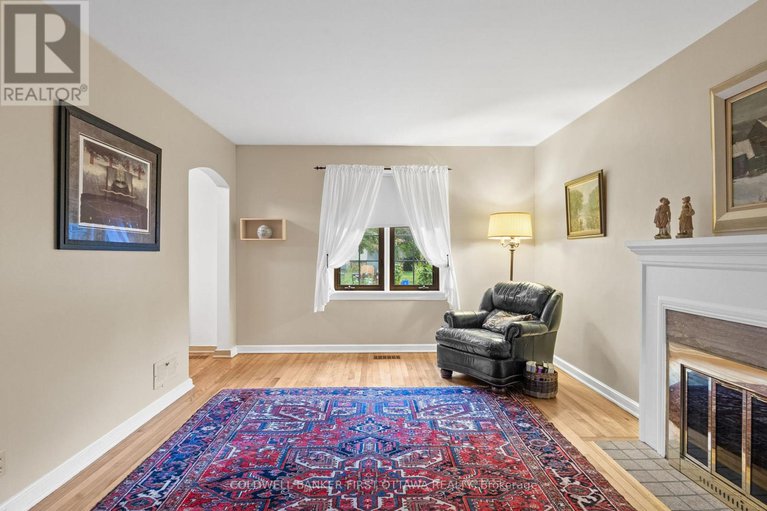 28932809/895-dundee-avenue/queensway-terrace-north/ottawa/ontario/K2B5T2_22