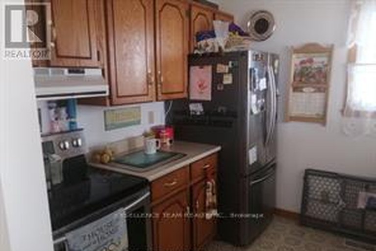 29605196/6803-st-louis-point-road-s/south-glengarry-charlottenburgh-twp/south-glengarry/ontario/K0C2E0_22