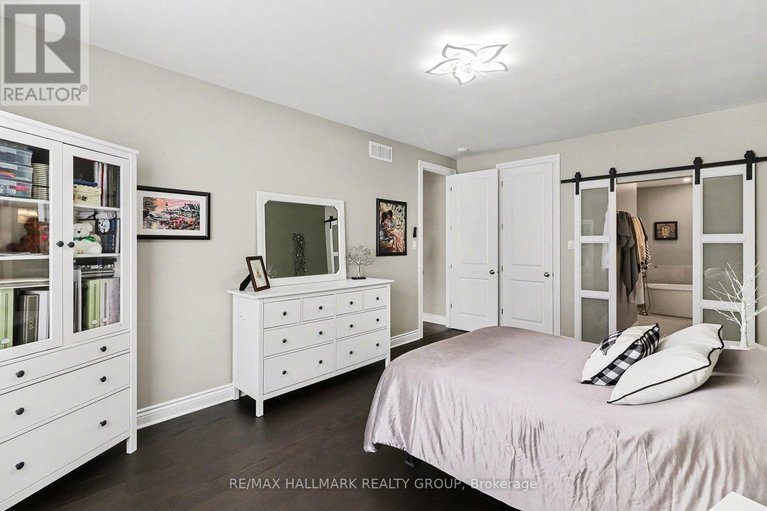 29474227/825-platinum-street/clarencerockland-twp/clarence-rockland/ontario/K4K0J2_27