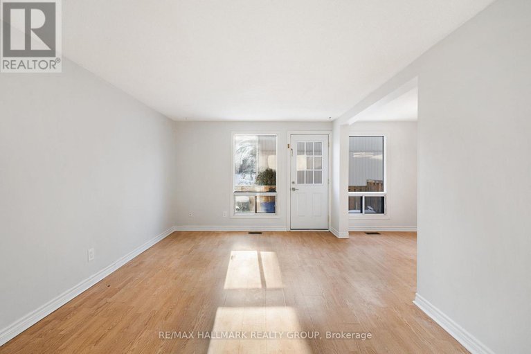 29385711/75-1348-bethamy-lane/beacon-hill-south/ottawa/ontario/K1J8P4_4