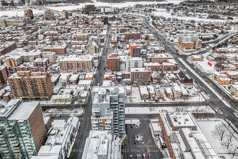 28302744/180-york-street/lower-townbyward-market/ottawa/ontario/K1N1J6_23