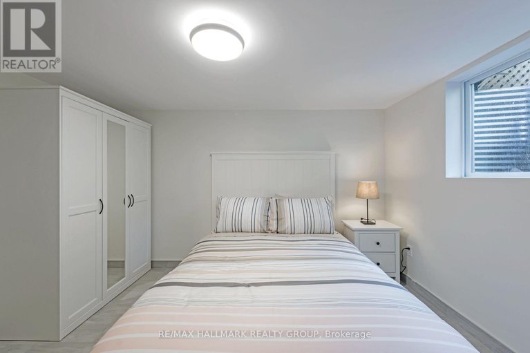 29054397/70-varley-drive/beaverbrook/ottawa/ontario/K2K1H2_31