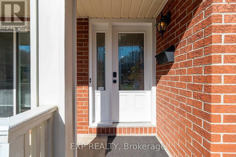 28995969/32-maple-view-crescent/centrepointe/ottawa/ontario/K2G5J6_2