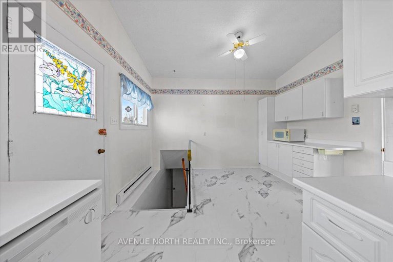 29292329/24-parkmount-crescent/sheahan-estatestrend-village/ottawa/ontario/K2H5T4_15