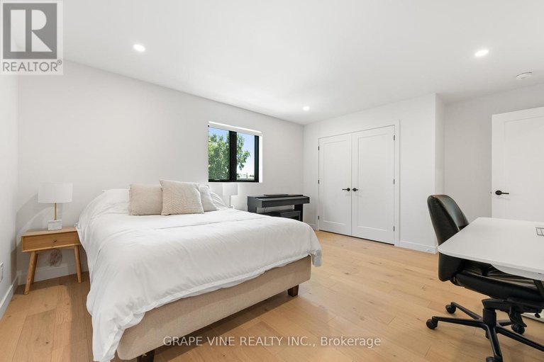 29642909/1108a-falaise-road/borden-farmstewart-farmcarleton-heightsparkwood-hills/ottawa/ontario/K2E6R2_36