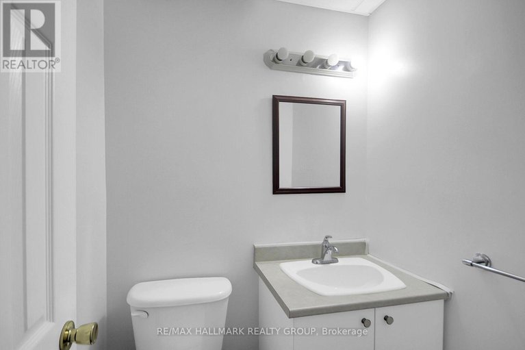 28471405/41-grady-crescent/sheahan-estatestrend-village/ottawa/ontario/K2H5S2_39