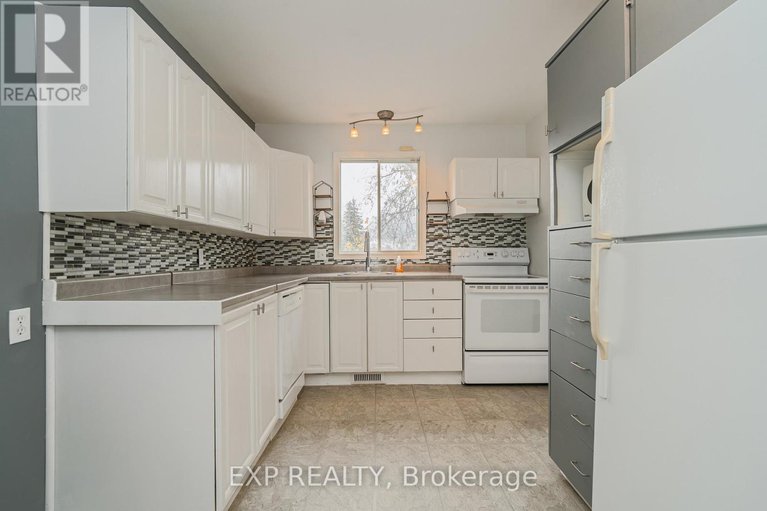 29111766/1364-st-jean-street/chateauneuf/ottawa/ontario/K1C2E6_12