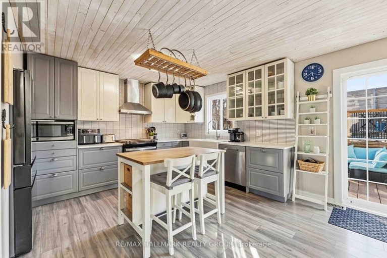 29596241/1091-burgundy-lane/convent-glen/ottawa/ontario/K1C2M9_4