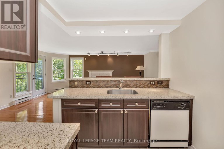 28513863/1-1121-bavlie-avenue/billings-bridge/ottawa/ontario/K1H8P3_7