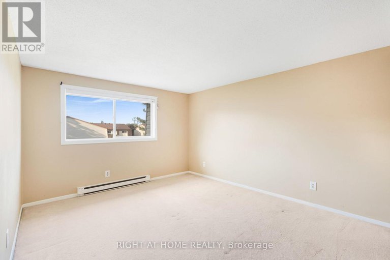 28426609/23d-forester-crescent/westcliffe-estates/ottawa/ontario/K2H8Y1_15