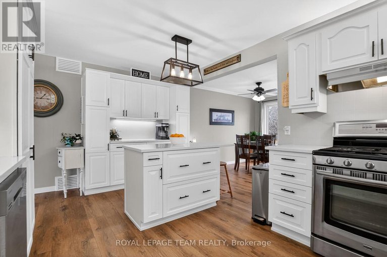 29556063/44-ballantrae-way/glencairnhazeldean/ottawa/ontario/K2L1N5_10