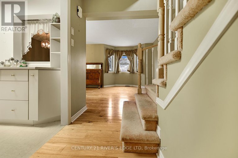 29144869/6-sunnybrooke-drive/emerald-meadowstrailwest/ottawa/ontario/K2M2P3_6