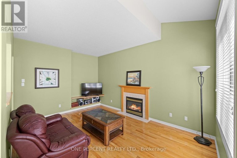 29586149/2113-hallendale-street/springridgeeast-village/ottawa/ontario/K4A4S1_12