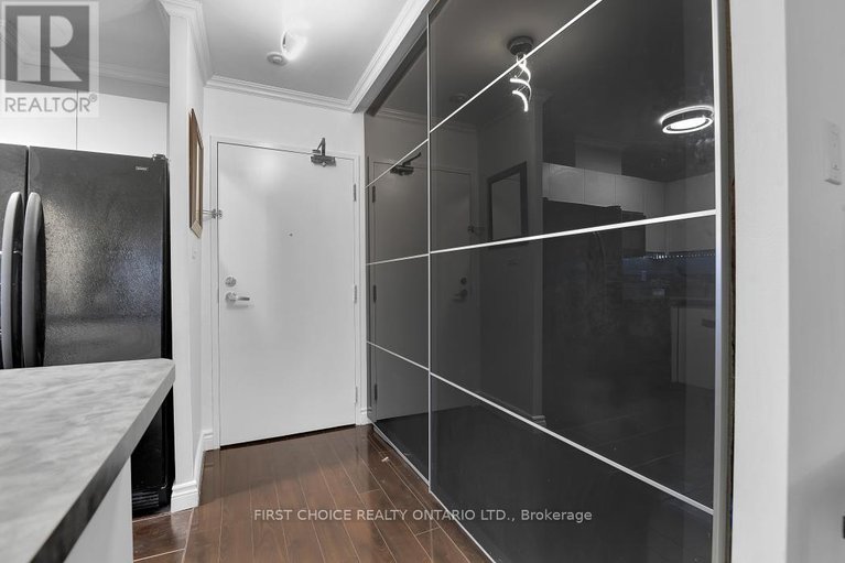 29142164/714-40-landry-street/vanier/ottawa/ontario/K1L8K4_6