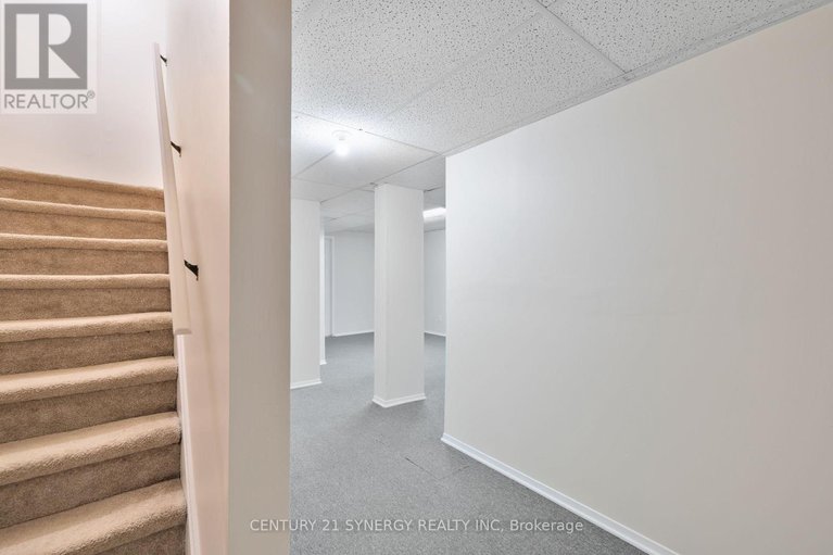 29048187/861-karsh-drive/hunt-club-park/ottawa/ontario/K1G4T9_31