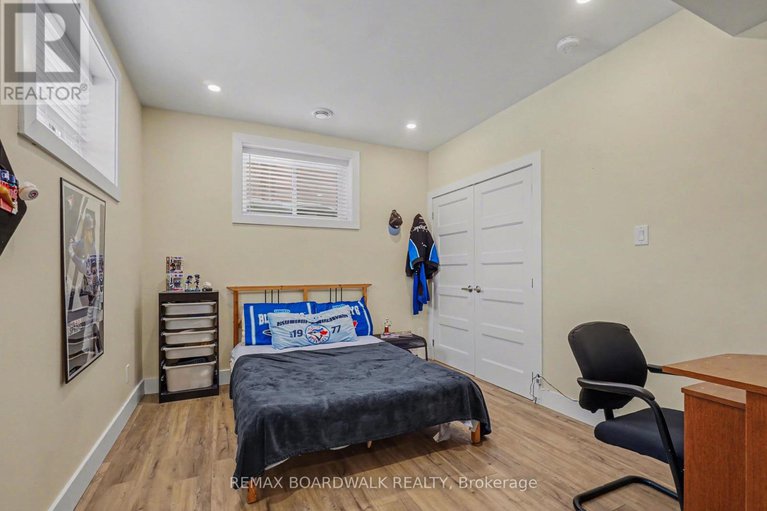 29403238/87-cobblestone-drive/village-of-russell/russell/ontario/K4R0B2_31