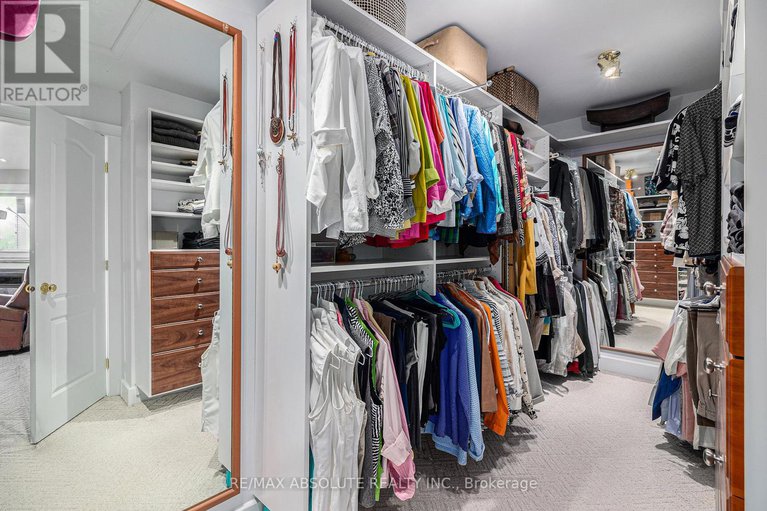 28323111/47-robinson-avenue/sandy-hill/ottawa/ontario/K1N8N8_18