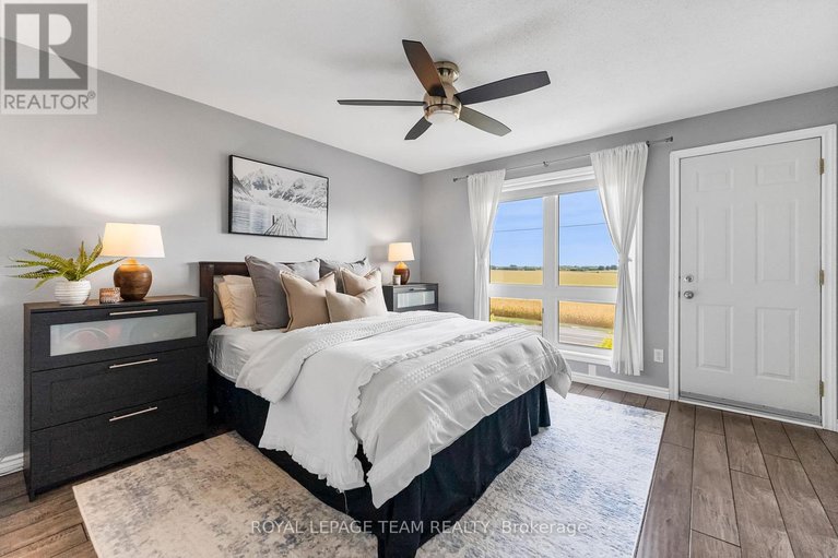 28888816/368-crownridge-drive/emerald-meadowstrailwest/ottawa/ontario/K2M3A4_24