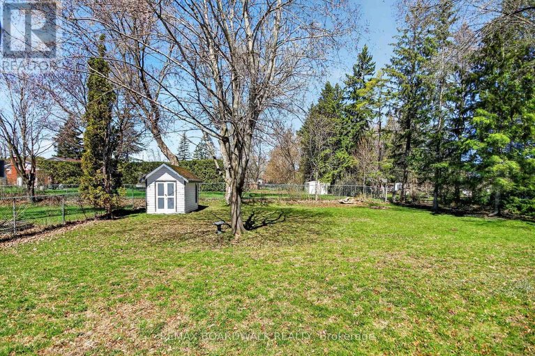 29666453/103-christopher-hamilton-street/richmond/ottawa/ontario/K0A2Z0_48